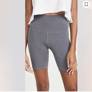 Beyond Yoga bike shorts Space Gray size Medium Like New